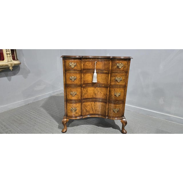 Concave Walnut Chest of Drawers, 1920s For Sale - Image 4 of 17