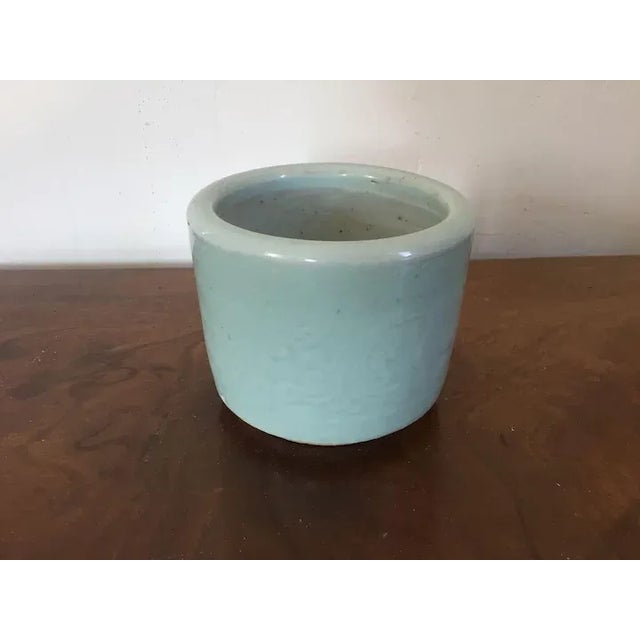 Ceramic 19th Century Chinese Celadon Porcelain Brush Pot or Cachepot Planter For Sale - Image 7 of 11