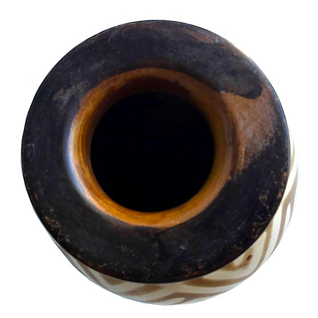 Vintage Peruvian Chulucanas Ceramic Vase by Luis Salas, Signed For Sale - Image 11 of 14