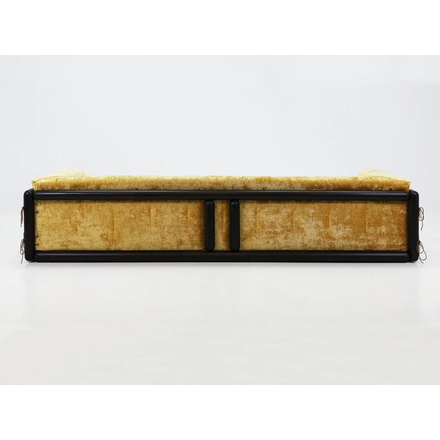 Brutalist Large Cornaro Sofa in Simon Velvet by Carlo Scarpa for Simon by Dino Gavina, Italy, 1969 For Sale - Image 3 of 11