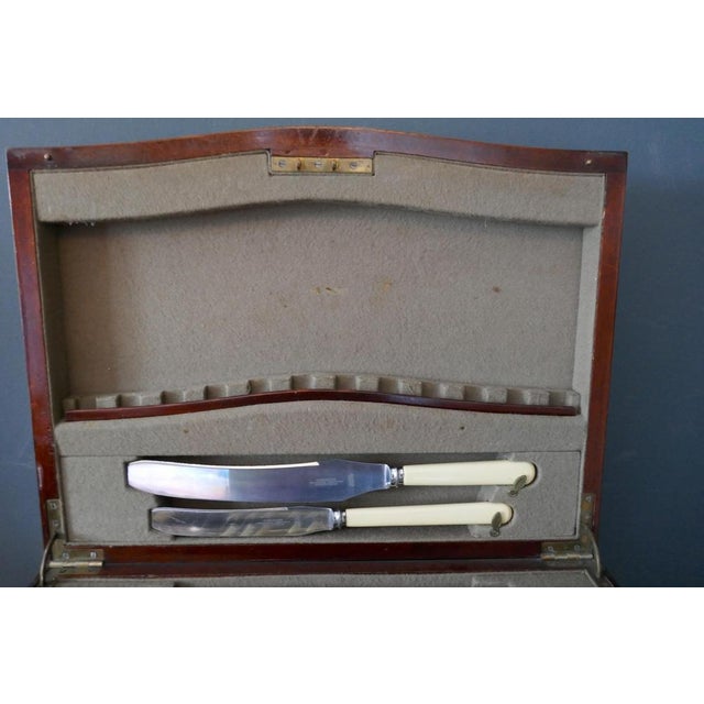 Edwardian Inlaid Mahogany Serpentine Wellington Cutlery Canteen from Francis Newton, 1900s, Set of 79 For Sale - Image 12 of 13