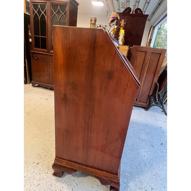 Early 20th Century Mahogany Slant-Front Desk With Carved Fan Inlay in Chippendale Style For Sale - Image 6 of 10