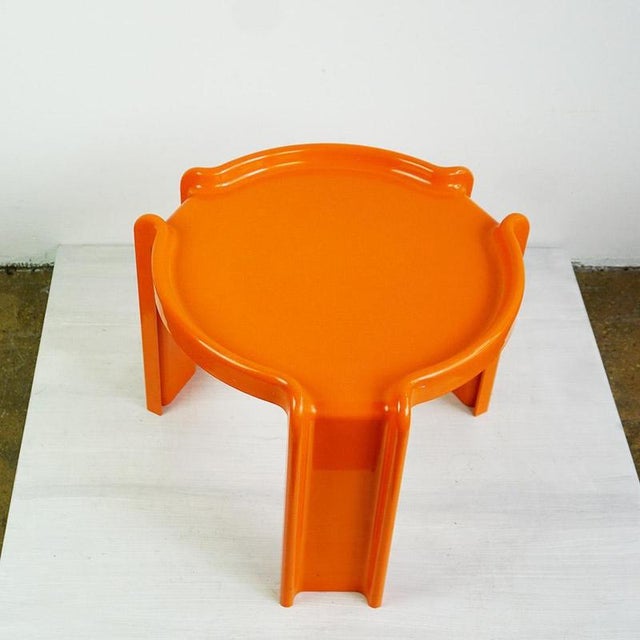 Discover the pinnacle of 1960s Space Age design with this iconic Giotto Stoppino Kartell coffee table, model 4905/6/7,...