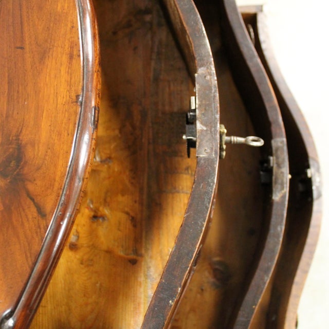 18th Century Italian Louis XVI Chest of Drawers in Walnut For Sale - Image 11 of 17