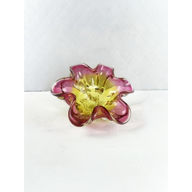 Sommerso Pink and Yellow Art Glass Bowl by Josef Hospodka for Chribska, 1960s For Sale - Image 6 of 11
