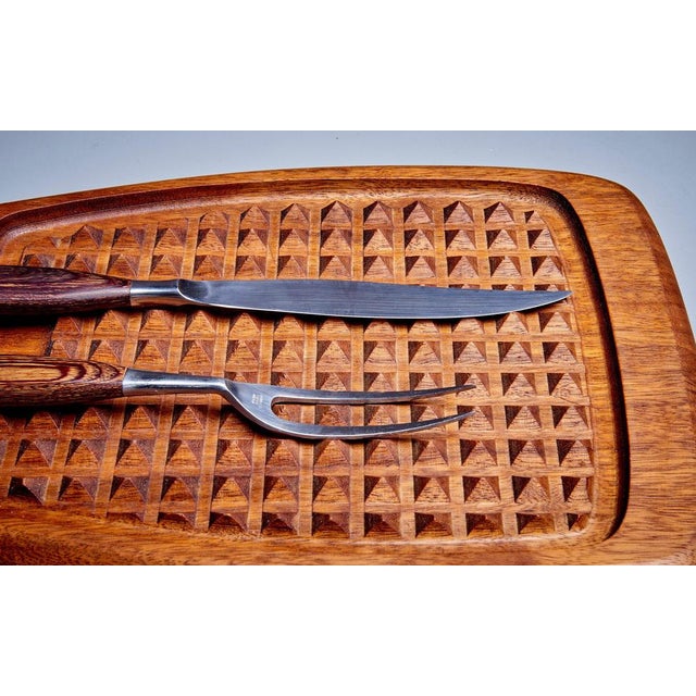 Japanese Teardrop Carving Board with Stainless Steel Cutlery, 1960sood For Sale - Image 6 of 10