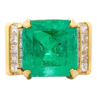 GIA Cert. 13 Carat Colombian Emerald Men's Ring in 18K Gold W/ Princess Diamonds, Size 8 For Sale