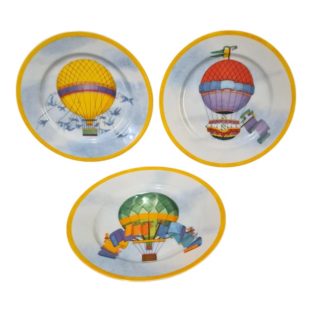 Late 20th Century Three Williams Sonoma Hot Air Balloon Montgolfiere Salad Dessert Luncheon Plates - Set of 3 For Sale