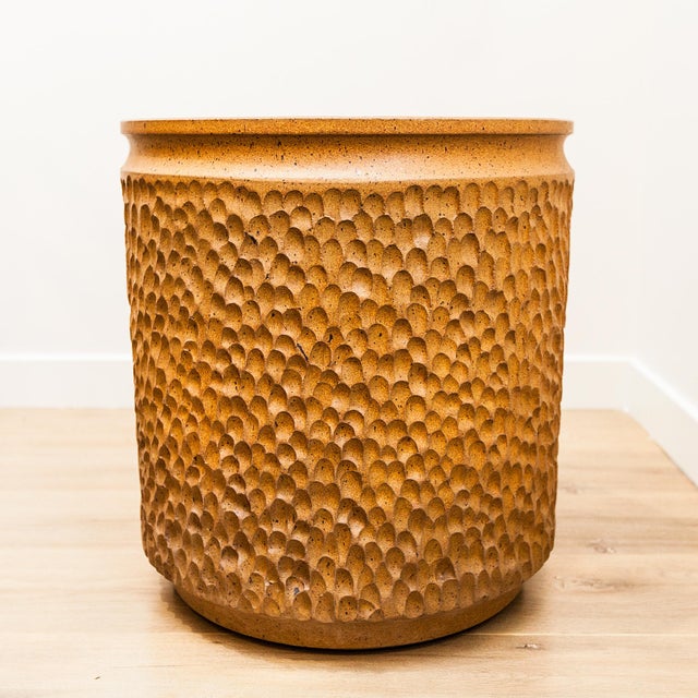 1970s XL Stoneware Thumbprint Planter by David Cressey & Robert Maxwell for Earthgender For Sale - Image 10 of 14