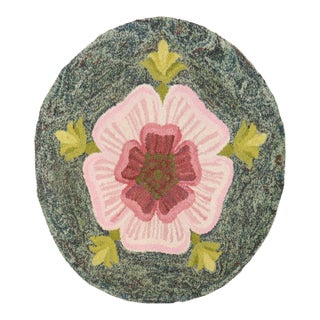 Early 20th Century Round American Hooked Floral Rug For Sale