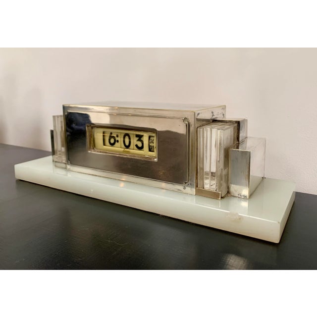 1930s 1930s Art Deco Silver Onyx Lawson Mantle Clock Model 975 For Sale - Image 5 of 11
