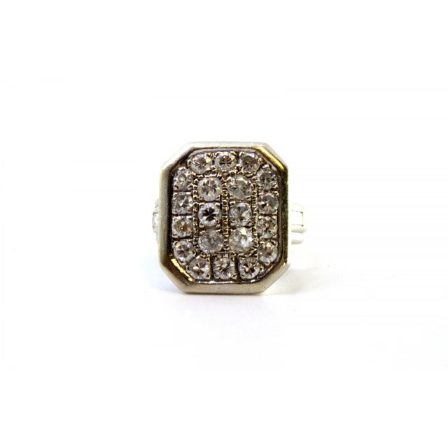 White Gold Ring with Brilliant-Cut Diamonds and Cut-Out Corners For Sale - Image 6 of 10