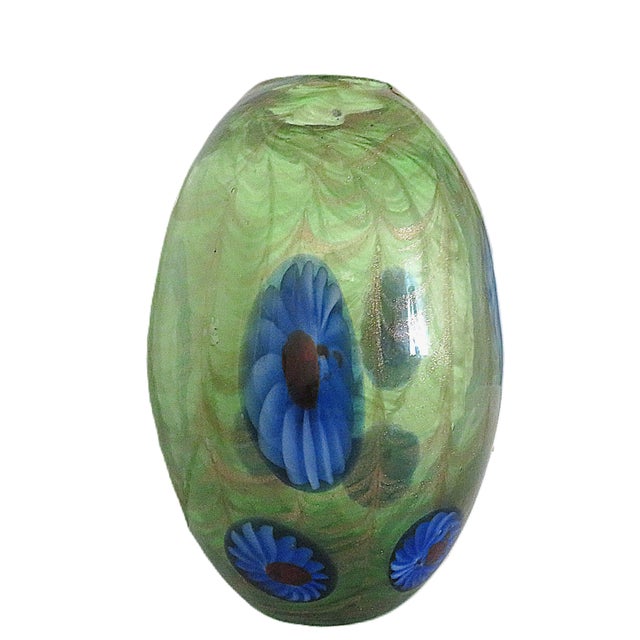 Late 20th Century 11 1/2" Millefiore Italian Murano Glass Vase With Gold Flecks For Sale - Image 5 of 10