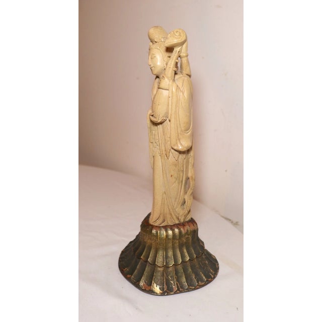 Up for sale is a high quality hand carved antique Chinese hard stone Geisha sculpture. This beautiful dense hard stone...