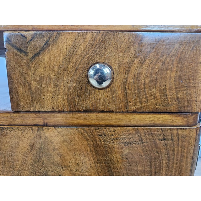 Art Deco Bedside Tables in Walnut and Brass, 1940s, Set of 2 For Sale - Image 13 of 18