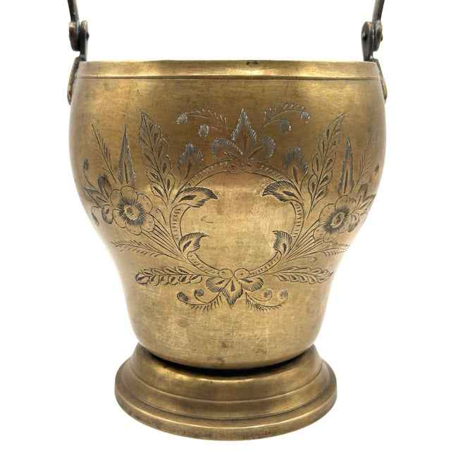 Art Nouveau 1900s Late Victorian Hand Etched Floral Brass Ice Bucket W/ Whimsical Handle For Sale - Image 3 of 12