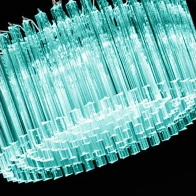 Contemporary Italian chandelier with "triedro" elements. Luxury bright chandelier for contemporary or classic inrteriors....