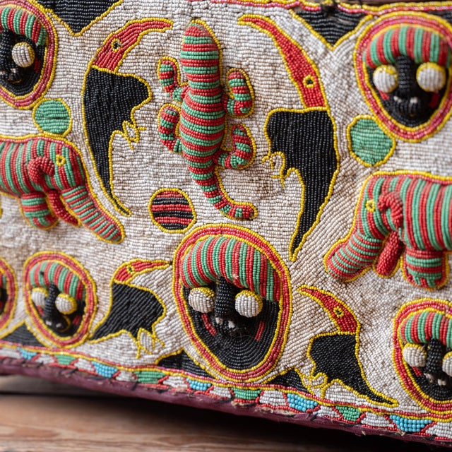 African Yoruba Beaded Tribal Trunk, 20th Century For Sale - Image 4 of 16