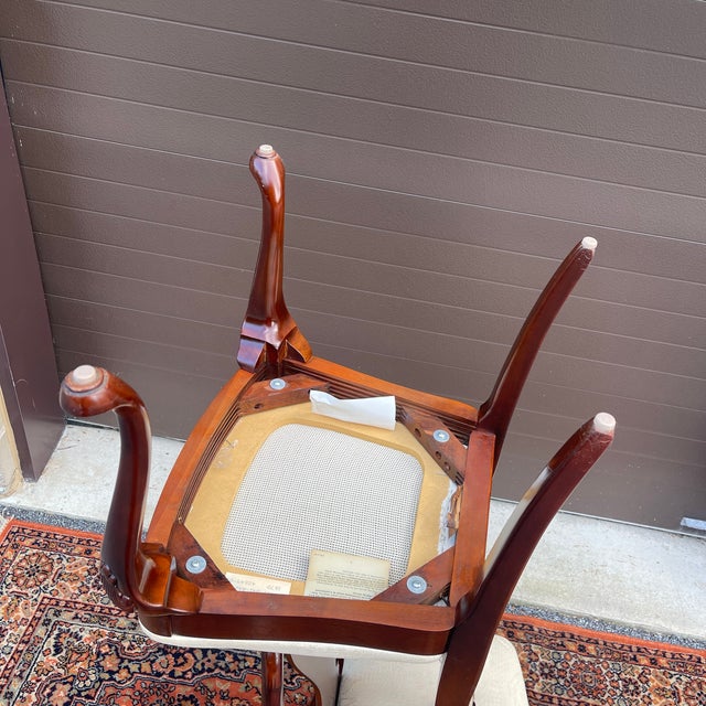 1990s Thomasville Queen Anne Solid Cherry Dining Chairs With Shell Carvings - A Pair For Sale - Image 10 of 12