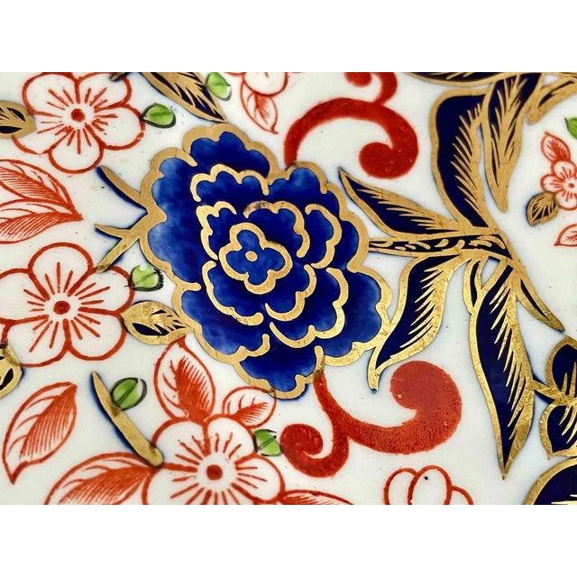 White Antique Imari Plates • Set of Five Dinner Plates For Sale - Image 8 of 12