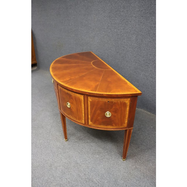 Baker Williamsburg Mahogany Inlay Sideboard / Server For Sale - Image 12 of 16