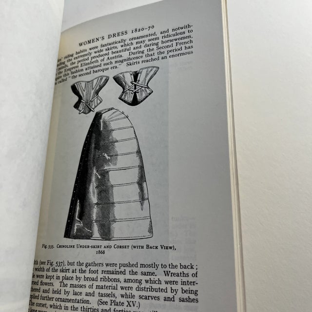 1963 History of Costume Book For Sale In New York - Image 6 of 12