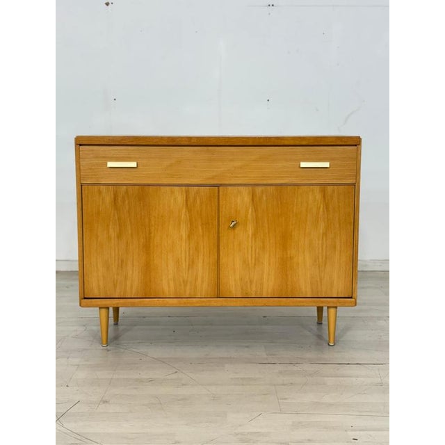 For sale is a beautiful elm chest of drawers from the 1960s. Its warm elm wood and particularly elegant, vertical grain...