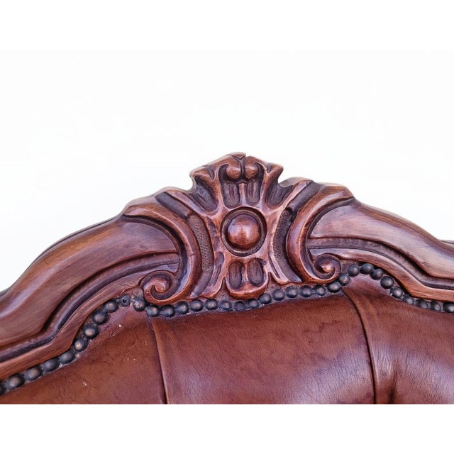 French Louis XV Style Chair in Carved Walnut and Patinated Leather, 1890s For Sale - Image 6 of 18