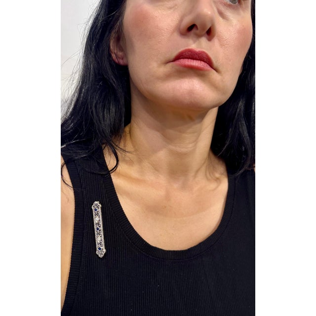 Estate Art Deco Diamond Sapphire & Ruby Platinum 4.7 Gm Pin / Broach VS Quality For Sale - Image 14 of 18