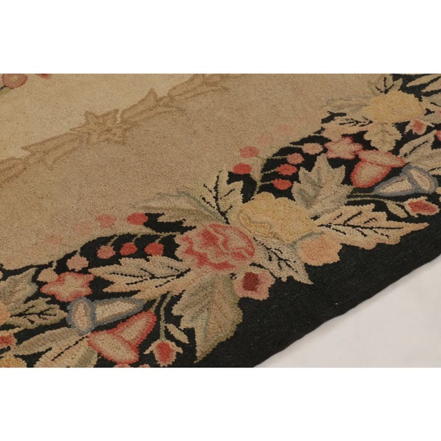 1920s Antique Hooked Floral Wreath Medallion Wool Rug by Rug & Kilim, Usa, 1920–1929 For Sale - Image 5 of 11