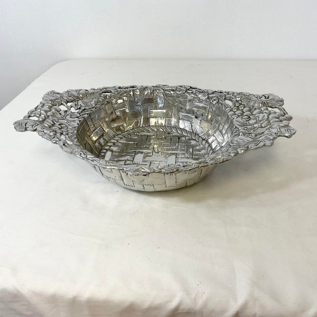 1998 Vintage Arthur Court Hollywood Regency Faux Wicker Basket Serving Bowl. For Sale - Image 6 of 12
