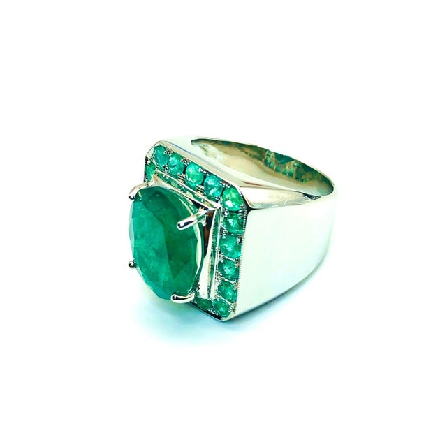 Metal Bochic "Capri" Vintage Natural Emerald Ring Set in 18K White Gold & Silver For Sale - Image 7 of 18