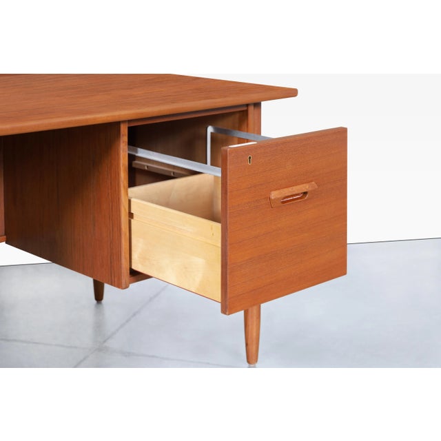 1960s Scandinavian Modern Teak Executive Desk by Goran Strand for Lelangs Mobelfabrik For Sale - Image 5 of 12