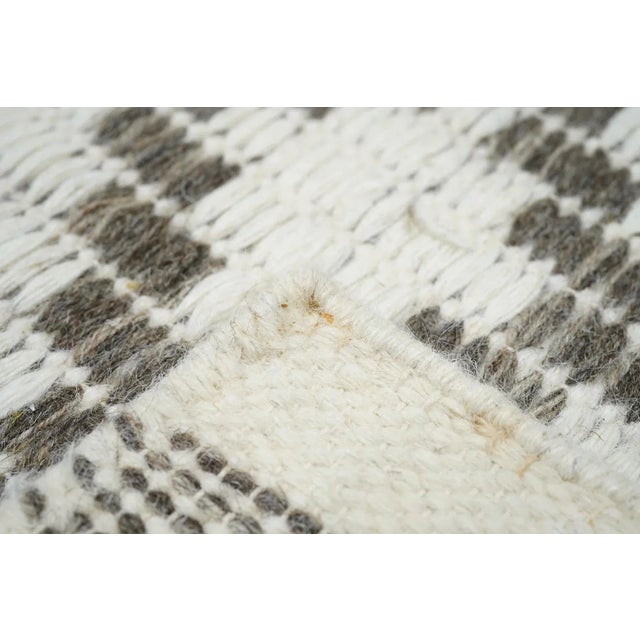 Topaz Rug 4'11'' X 7'4'' For Sale - Image 11 of 12