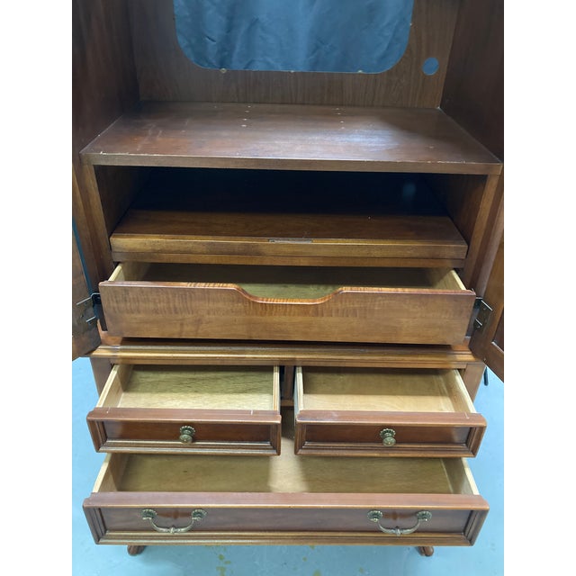 1980s French Provincial Cherry Wood Armoire by Lexington For Sale - Image 11 of 12