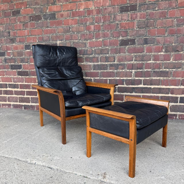 Hans Olsen Knud Sæter Mid-Century Rosewood and Black Leather Lounge Chair and Ottoman For Sale - Image 4 of 12