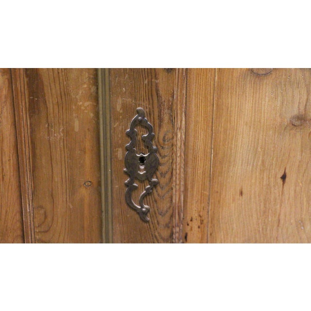 Early 20th Century Georgian Revival Knotty Pine Alcove Cabinet For Sale - Image 11 of 13
