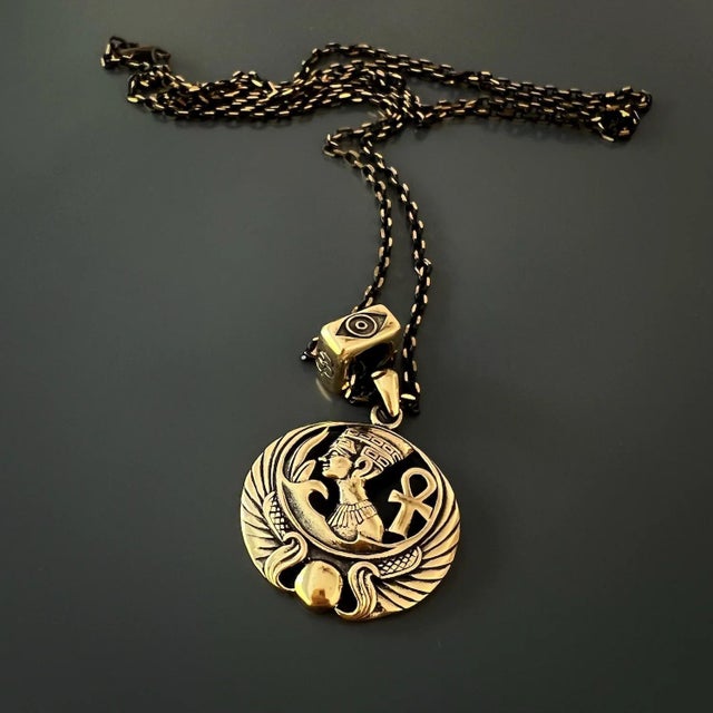 Egyptian Queen Nefertiti Necklace For Sale - Image 4 of 7