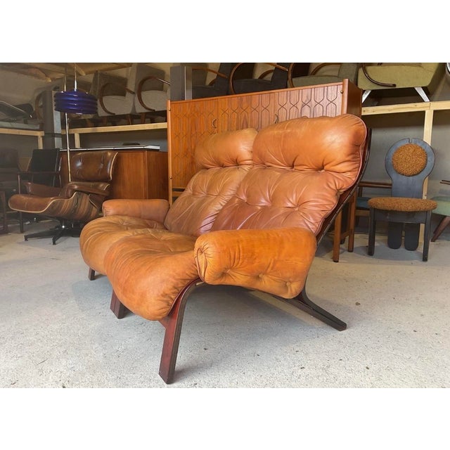 Mid-Century Modern Norwegian Tan Leather Two-Seater Sofa by Oddvin Rykken for Rybo Rykken & Co For Sale - Image 6 of 17