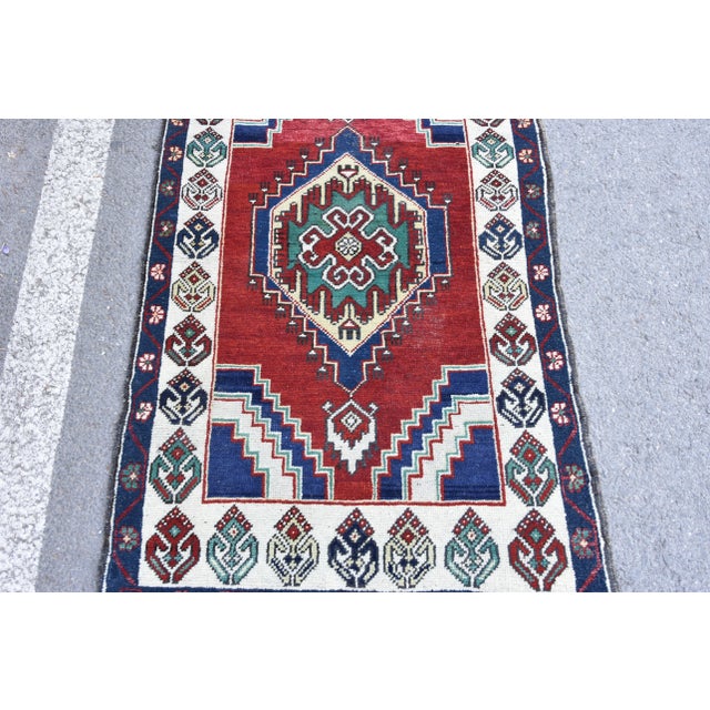 1980s 1980s Turkish Vintage Luxury Traditional Hand Knotted Oushak Rug For Sale - Image 5 of 13