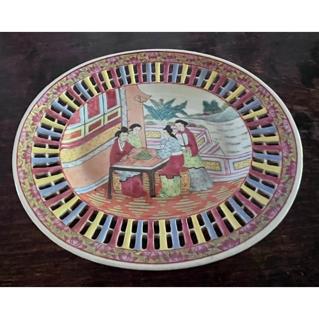 Mid 20th Century Chinese Export Famille Rose Reticulated Oval Plates - A Pair For Sale - Image 4 of 13