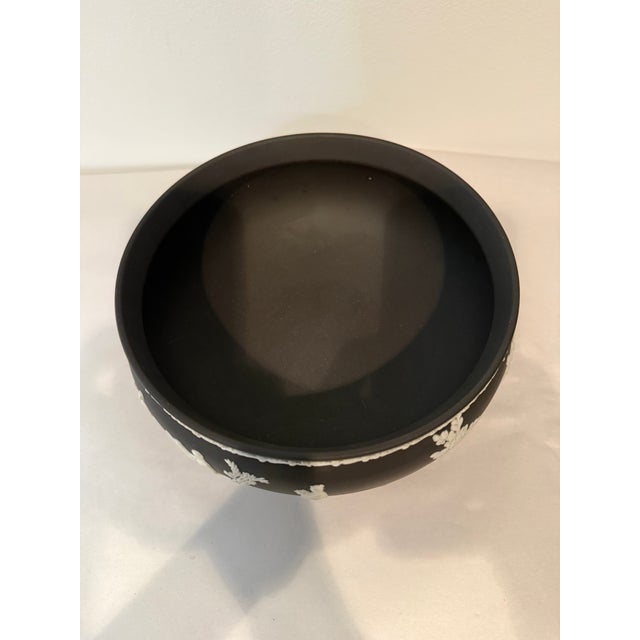 Wedgwood Vintage Wedgwood Black Jasperware Pedestal Bowl With White Classical Relief Motifs For Sale - Image 4 of 5