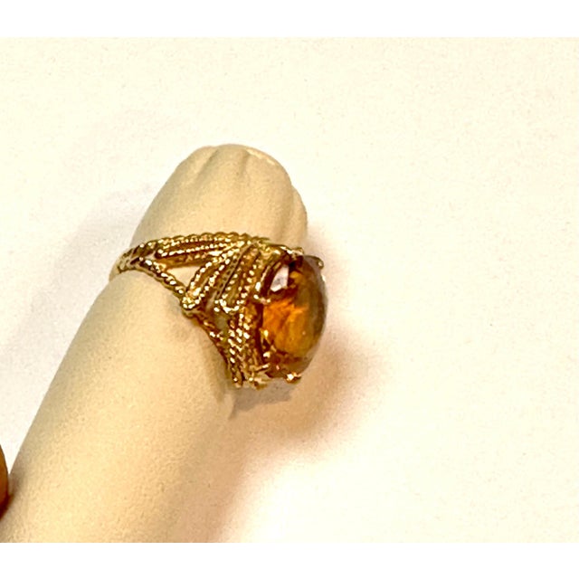 Yellow 8 Carat Natural Round Citrine Cocktail Ring in 14 Karat Yellow Gold, Estate For Sale - Image 8 of 18