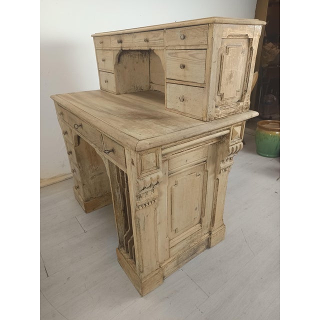 Antique Counter Desk, in Good conditions. Designed before 1890