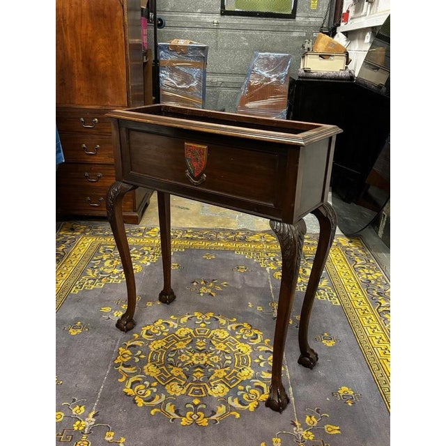 Country House Mahogany Jardiniere Planter. with crest to front. Has had some restoration over the years, the original...