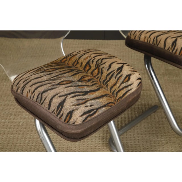 Pair of Lucite and Chrome Barstools by Luigi Bardini for Miniforms Italy, 1970s For Sale - Image 9 of 18