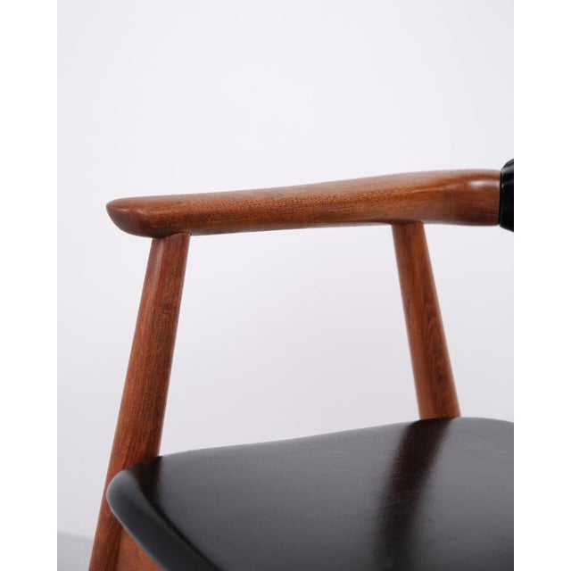 Model GM11 Dining Chairs in Teak & Black Leather attributed to Svend Aage Eriksen for Glostrup, 1960s, Set of 6 For Sale - Image 9 of 14