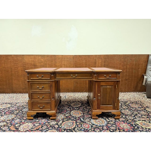 English Desk in Red Leather For Sale - Image 3 of 18