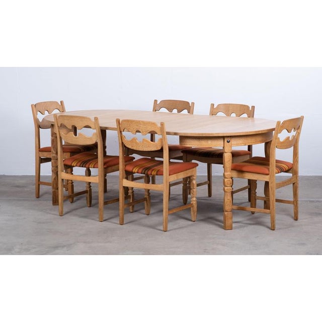 Vintage Brutalist Round Oak Dining Table with Extensions by Henning Kjærnulf, 1960s For Sale - Image 10 of 11