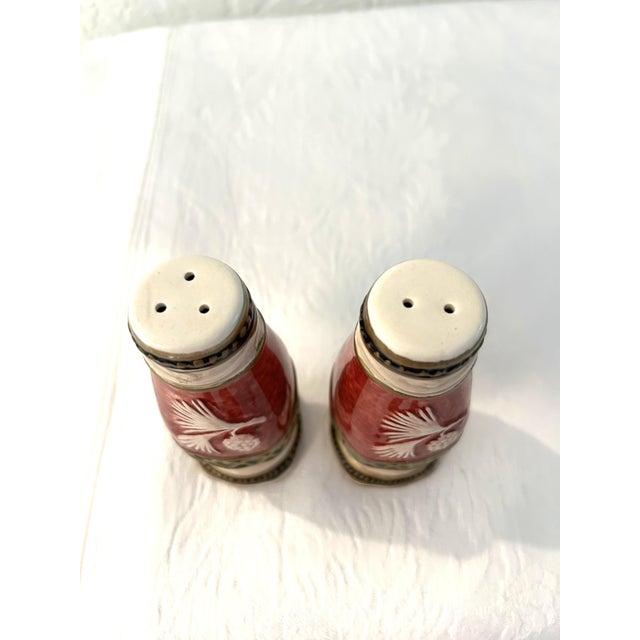English Vintage Fitz & Floyd Holiday Solstice Salt & Pepper Shakers, a Pair For Sale - Image 3 of 4